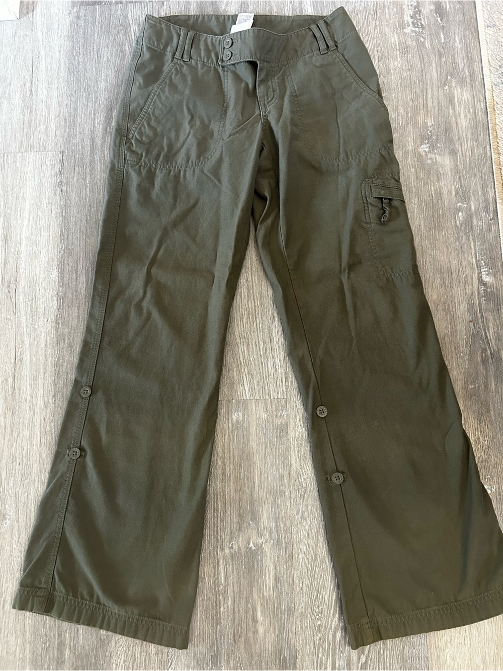 The North Face Olive Green Cargo Convertible Pants with Side Buttons Size 2